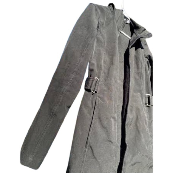 Wmn’s Black Coat Free Tech - Picture 5 of 10